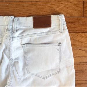 ❗️{SOLD}❗️Madewell Skinny Jeans in Very Light Blue